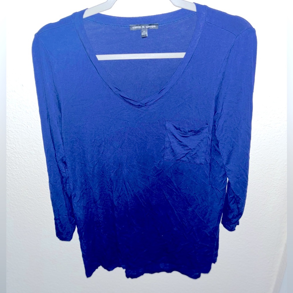Cable & Gauge blouse with front pocket Size Medium Color royal blue perfect cond